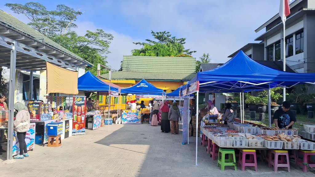 Dinas Perikanan Kota Samarnda Melaksanakan Kegiatan Bazar Produk Perikanan dan Pangan di Kantor Kecamatan Samarinda Utara