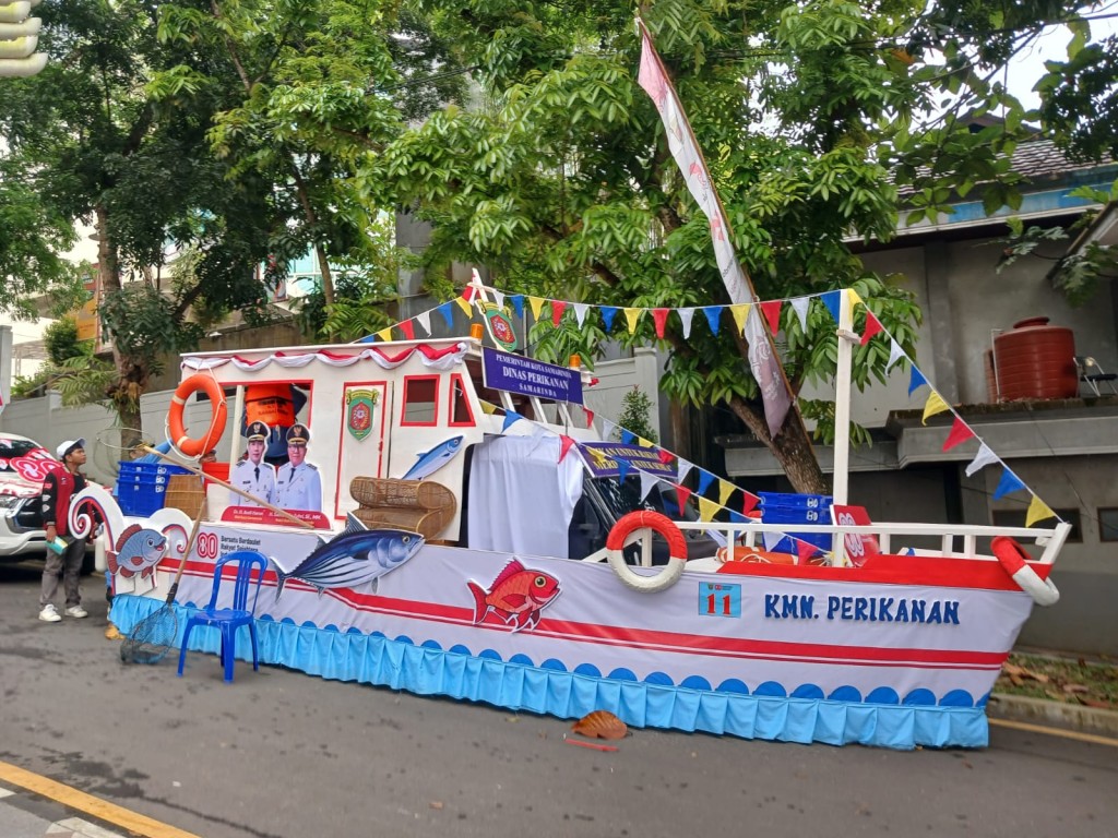 Kegiatan Pawai Mobil Hias  (Pawai Karnaval Budaya Nusantara)